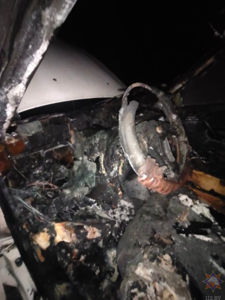 Мужчина, которого жена спасла из горящего автомобиля в Кобринском районе, скончался в реанимации Мужчина, которого жена спасла из горящего автомобиля в Кобринском районе, скончался в реанимации