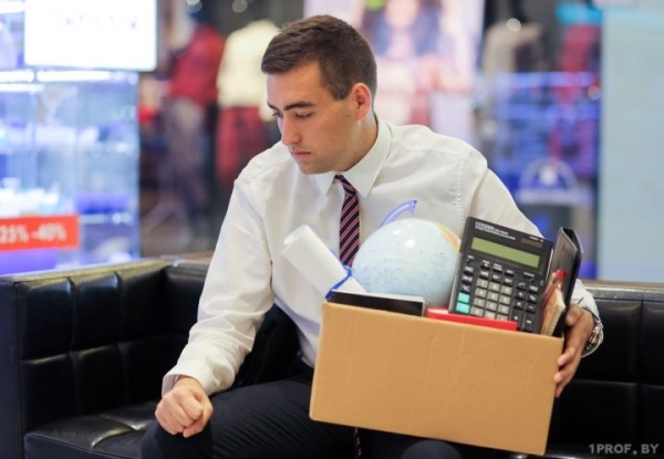 Все об увольнении: как уволиться по собственному желанию, а можно ли расторгнуть трудовой договор, находясь в отпуске?