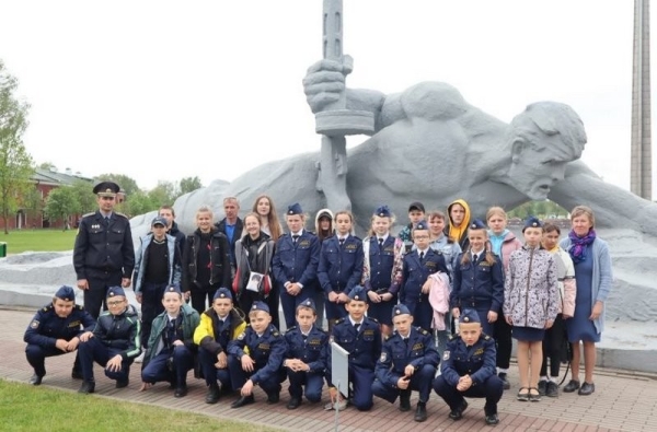 Школьники Пинского района посетили Брестскую крепость