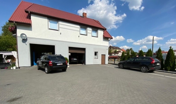 Белорусы, которые сменили белорусскую прописку на польскую, рассказали, в какую сумму обходится им обслуживание авто в соседней стране