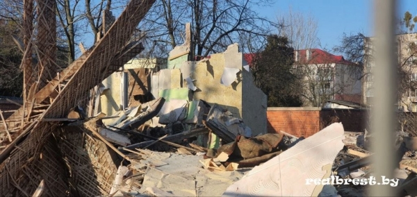 На улице Карбышева в Бресте снесли старый дом и планируют построить пятиэтажку с высоким уровнем комфорта