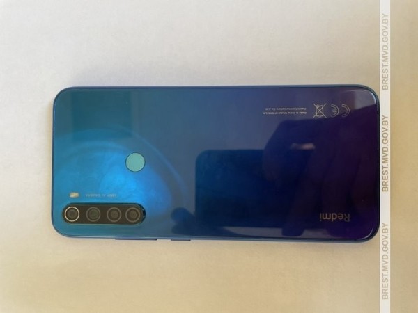 Уснул, проснулся, телефона нет. Житель Барановичей лишился мобильного, когда выпивал с приятелями