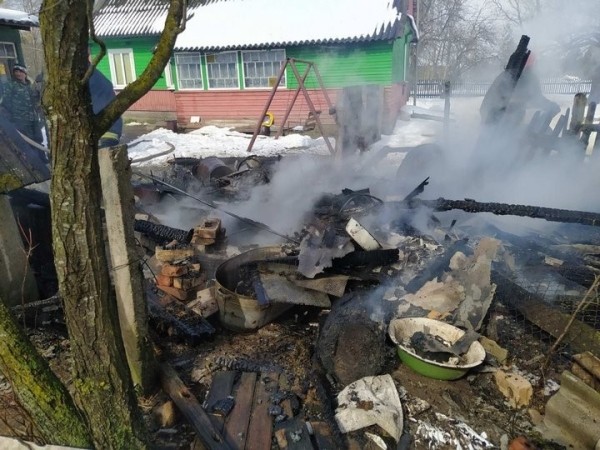 В Брестской области в деревне Новое Роматово горела летняя кухня