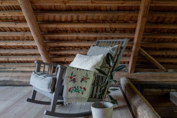 Не спешите сносить. Хозяева этих старых хат превратили их в современные дома — и не нарадуются