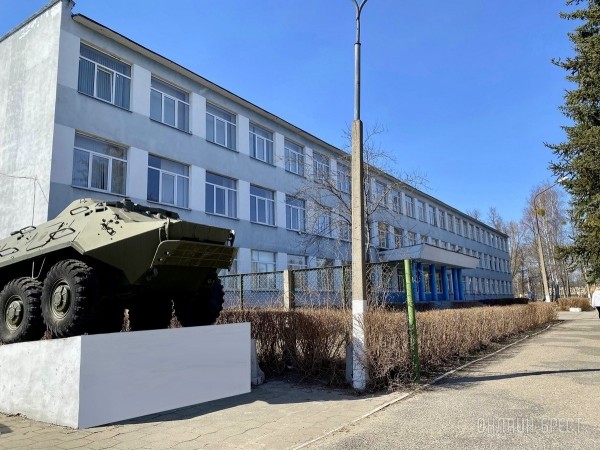 Учиться никогда не поздно! Водители-международники, водители опасных грузов, машинисты, газосварщики, слесари – эти и многие другие профессии на курсах в Учебном центре им. Д.М. Карбышева ДОСААФ в Бресте