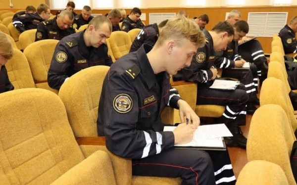 В Барановичи съехалось много сотрудников ГАИ