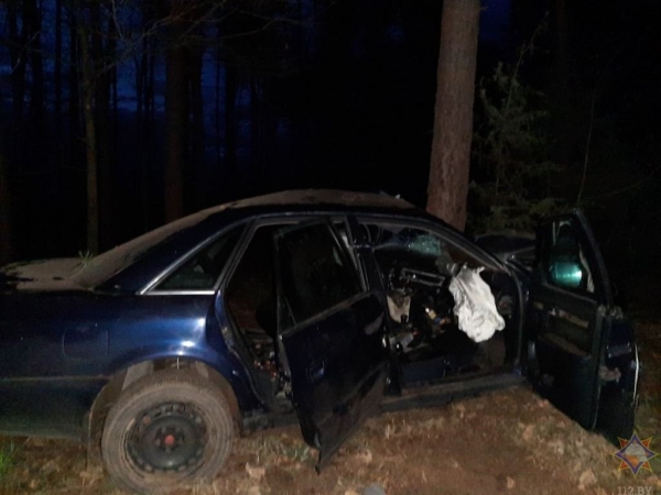 ДТП в Ивацевичском районе: работниками МЧС спасен водитель легковушки ДТП в Ивацевичском районе: работниками МЧС спасен водитель легковушки