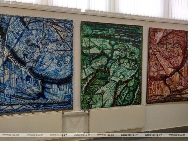 Лучшие работы белорусских художников-концептуалистов презентовали в Бресте