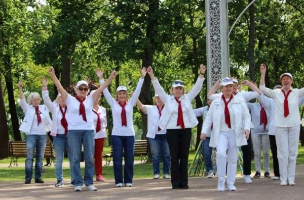 Слет любителей скандинавской ходьбы прошел в Бресте