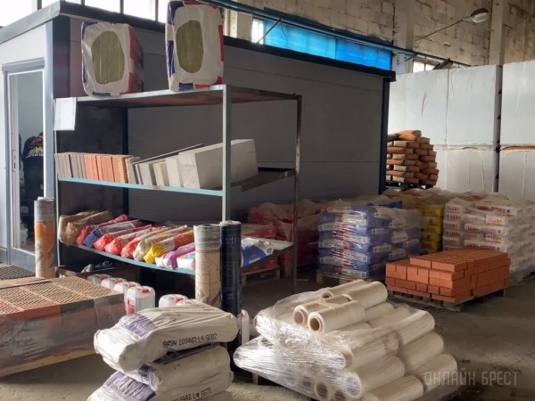 Газосиликатные блоки, кирпич, цемент, металлочерепица, камень, смеси и многие другие стройматериалы в Бресте