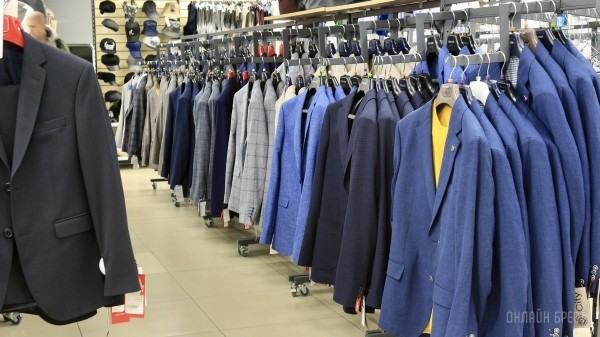 Соберите свой безупречный образ с иголочки в «ЦУМе», на третьем этаже. Готовимся к выпускным, линейкам, свадьбам
