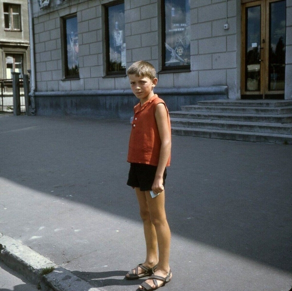 У гостиницы «Буг». Брест, 1968 год
У гостиницы «Буг». Брест, 1968 год