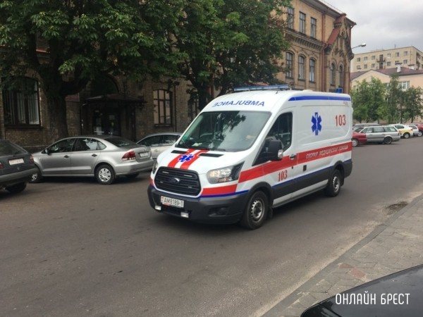 Мужчина обгорел при пожаре на территории гаражно-строительного кооператива в Бресте