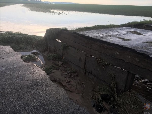 Обрушение дорожного покрытия в Брестском районе. Подробности от МЧС
