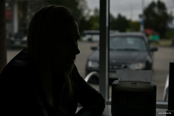 В Беларуси три человека купили BMW через счета-справки, а затем суд изъял машину как похищенную