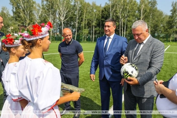 Новое футбольное поле с искусственным покрытием открыли в Малорите Новое футбольное поле с искусственным покрытием открыли в Малорите
