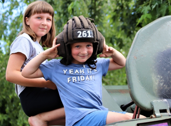 Читатель: Брестские десантники организовали выставку вооружения и военной техники для жителей Малориты
Читатель: Брестские десантники организовали выставку вооружения и военной техники для жителей Малориты