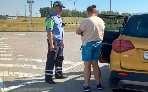 На трассе М1 в Брестской области поймали водителей без прав. Что им светит? На трассе М1 в Брестской области поймали водителей без прав. Что им светит?
