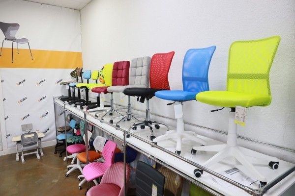 Забирай мебель сейчас, а плати потом в дискаунтере «AksHоme» на Вычулках!