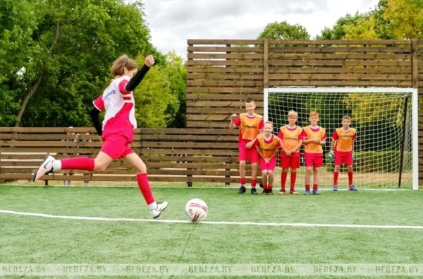 В Белоозерске открыли площадку для мини-футбола