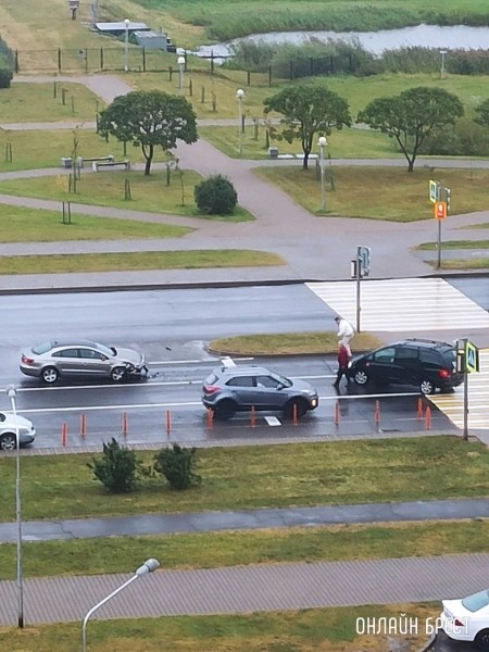 
                Сегодня в Бресте произошло несколько ДТП. Публикуем фото и видео с места происшествий
            
