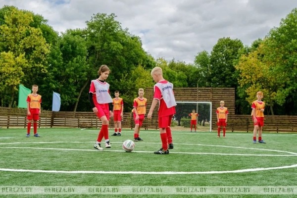 В Белоозерске открыли площадку для мини-футбола