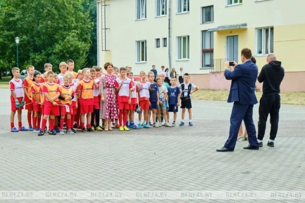 В Белоозерске открыли площадку для мини-футбола