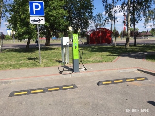 В Беларуси повышают тарифы зарядки электротранспорта