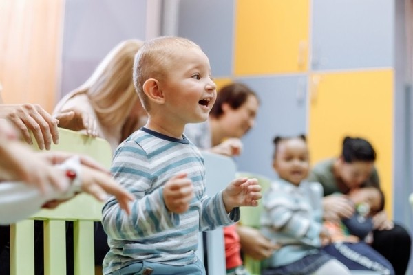 Водить ли детей в платные кружки и студии? За что мы платим?