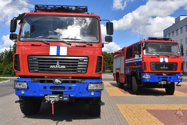 Новая пожарная техника поступила в Брест и Лунинецкий район Новая пожарная техника поступила в Брест и Лунинецкий район