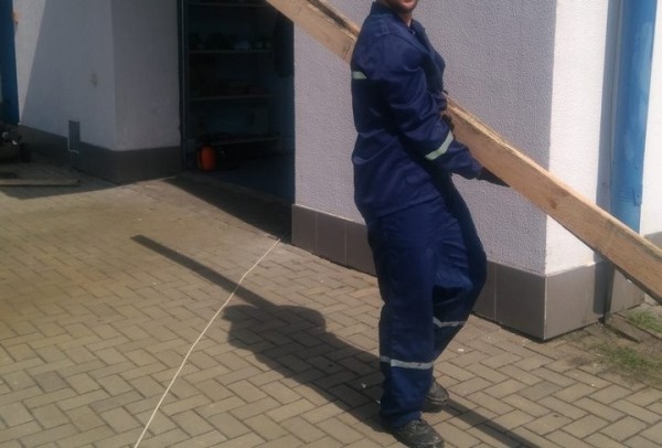 В Беларуси расширили перечень легких видов работ, которые могут выполнять подростки 14-16 лет