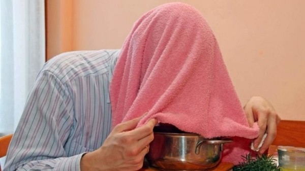 Белорусский врач сказал, к чему могут привести ингаляции над картошкой при простуде и гриппе