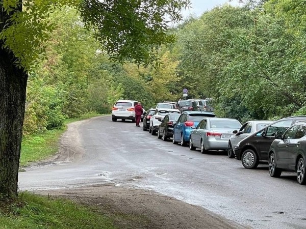 «Стоим до крепости». Новая система очереди на границе — ситуация в Бресте