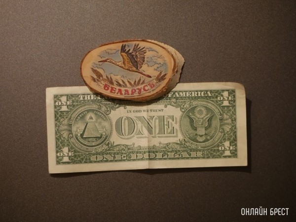 Белорусы с начала года сдали валюты больше, чем купили