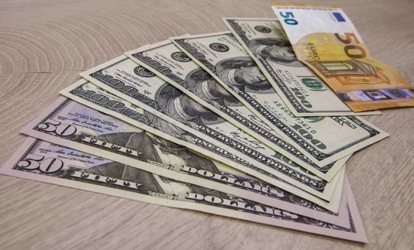 Вынес приговор мужчине, который вез через границу (из Польши в Брест) $107 тысяч