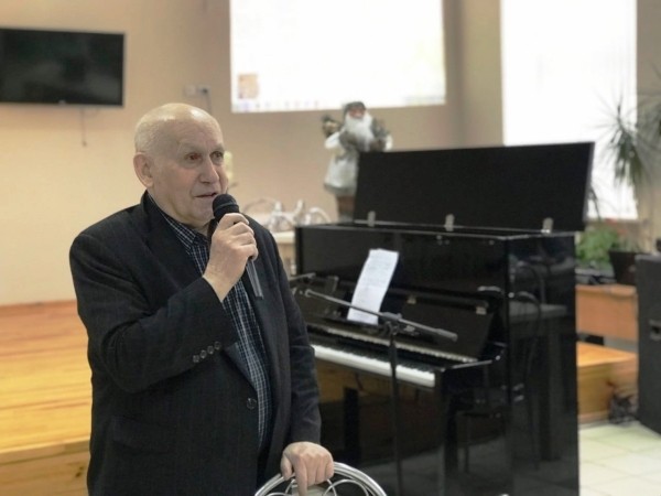 В средней школе № 20 г. Бреста состоялась творческая встреча с Эдуардом Семеновичем Ханком В средней школе № 20 г. Бреста состоялась творческая встреча с Эдуардом Семеновичем Ханком