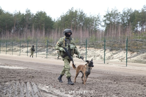Журналисты иностранных СМИ побывали на границе с Украиной