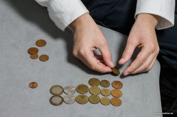 «Оценка может стоить 3 рубля». С какого возраста и сколько денег давать ребенку — опыт родителей и советы психолога