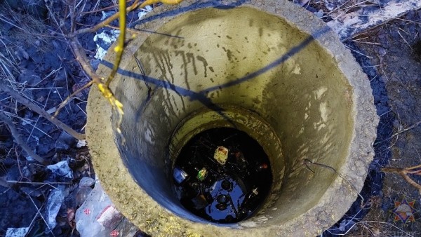 В Гомеле из колодца спасли мужчину. Смотрите видео и фото