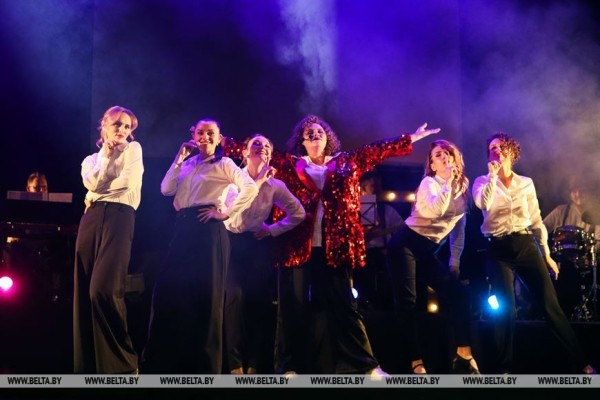 Лучшие постановки Брестского театра драмы отметили специальной премией «Золотая афиша» Лучшие постановки Брестского театра драмы отметили специальной премией «Золотая афиша»