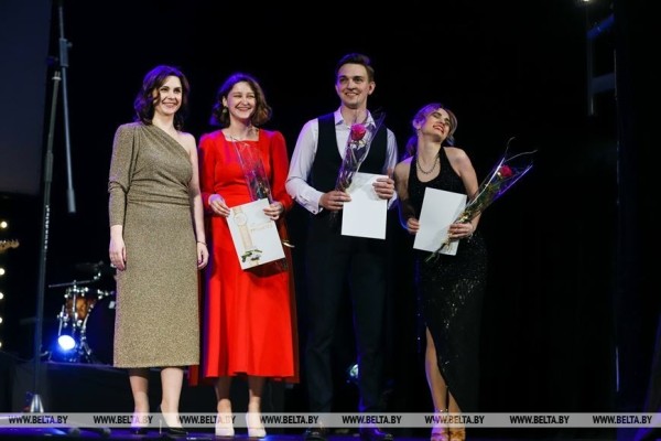 Лучшие постановки Брестского театра драмы отметили специальной премией «Золотая афиша» Лучшие постановки Брестского театра драмы отметили специальной премией «Золотая афиша»