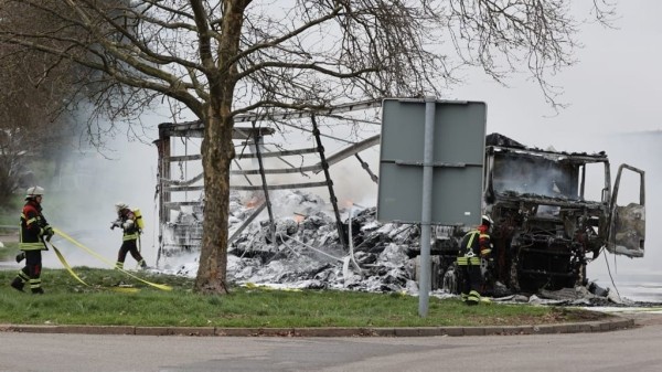 В Германии загорелся и взорвался грузовик с водителем из Беларуси. Его экстренно увезли на вертолете