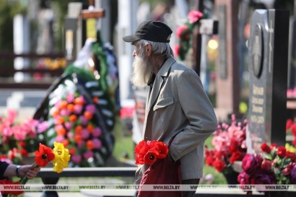 Радуница: время проведения поминальных молебнов на кладбищах Бреста