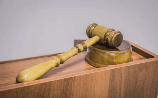 В Брестской области водитель выехал на встречку и переехал лежащего пешехода. Кого осудили?