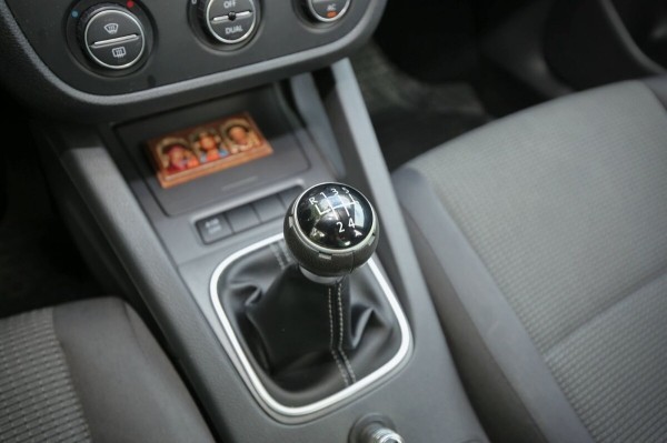 «Брал новым у дилера в 2009 году». Белорус показал VW Jetta 1.9 TDI, который до сих пор обслуживает у «официалов»