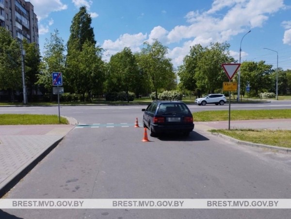 В Бресте водитель автомобиля сбил 9-летнего ребенка