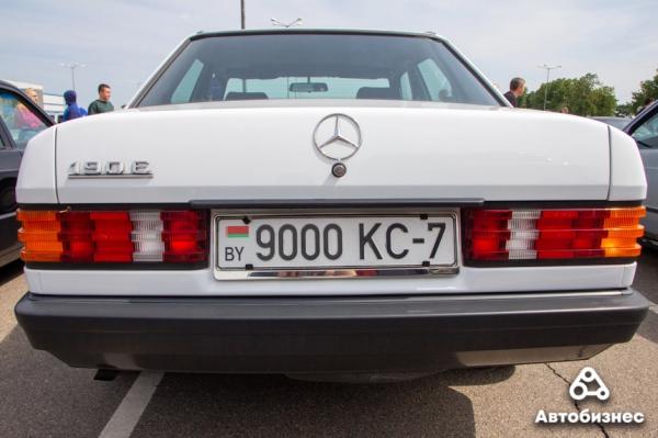 «Нет года выпуска, есть состояние». В Беларуси владельцы старых Mercedes собрались на большую встречу