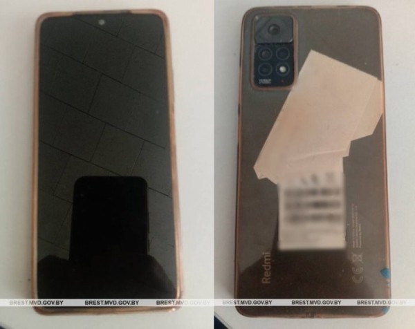 20-летняя жительница Бреста ненадолго оставила телефон на подоконнике. Что было дальше