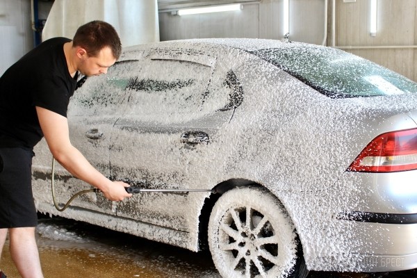 Автовладелец? Тогда смотри, на каких автомойках Бреста точно стоит обслуживать свою «ласточку»