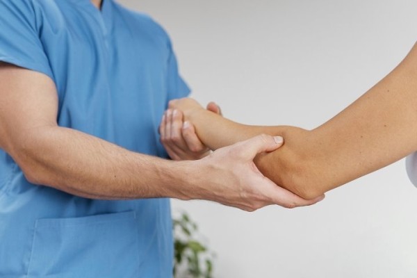 Врач объяснил, почему возникает хруст суставов Врач объяснил, почему возникает хруст суставов